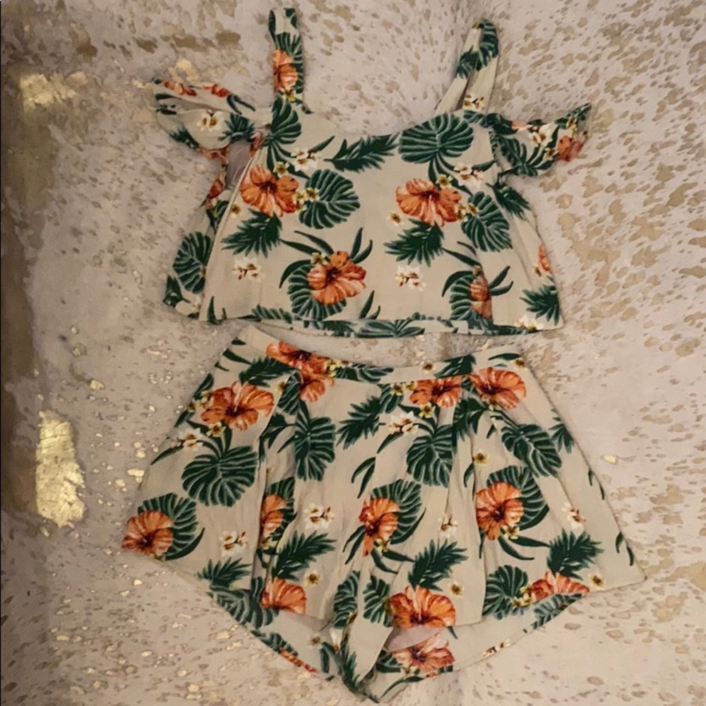 Two Piece Set